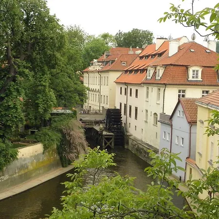 Dum U Cerneho Beranka Apartment *